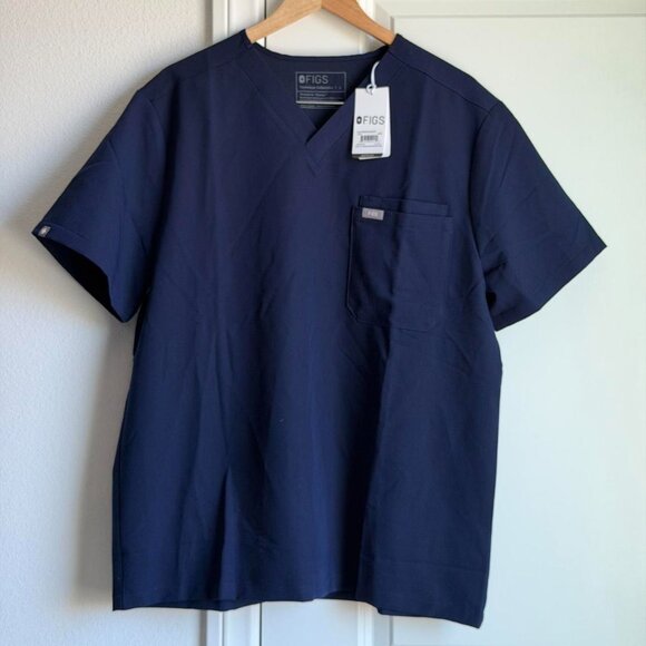 Figs Leon Three-Pocket Scrub Top in Black, Size Large - Picture 6 of 9